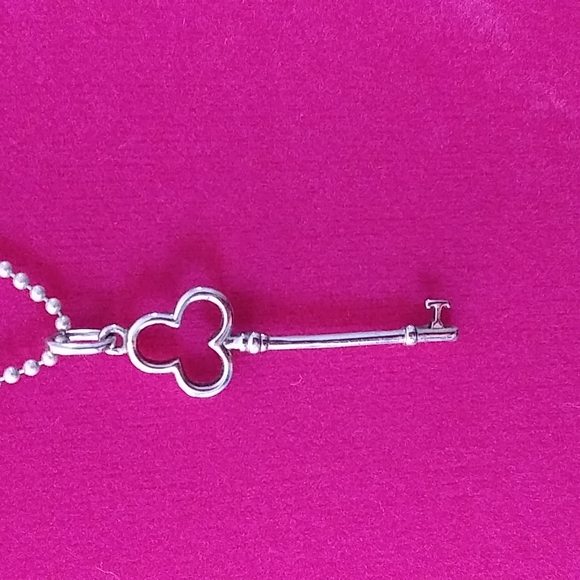 NECKLACE with KEY CHARM - Picture 5 of 7
